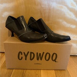 CYDWOQ Black Leather Heels